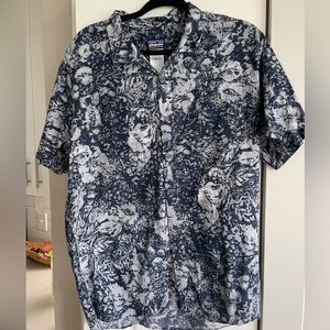 Patagonia blue and white short sleeve button down